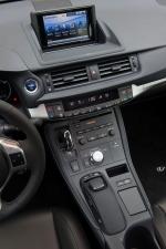 Lexus CT200h 2010 года